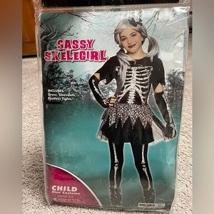 “Sassy Skelegirl” costume 💀✨